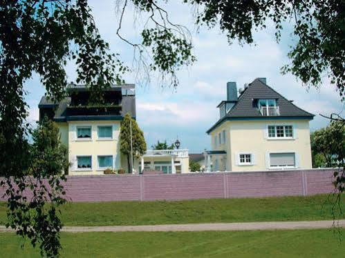 Hotel Peter Schaefer 긴스하임구스타프스부르크 외부 사진